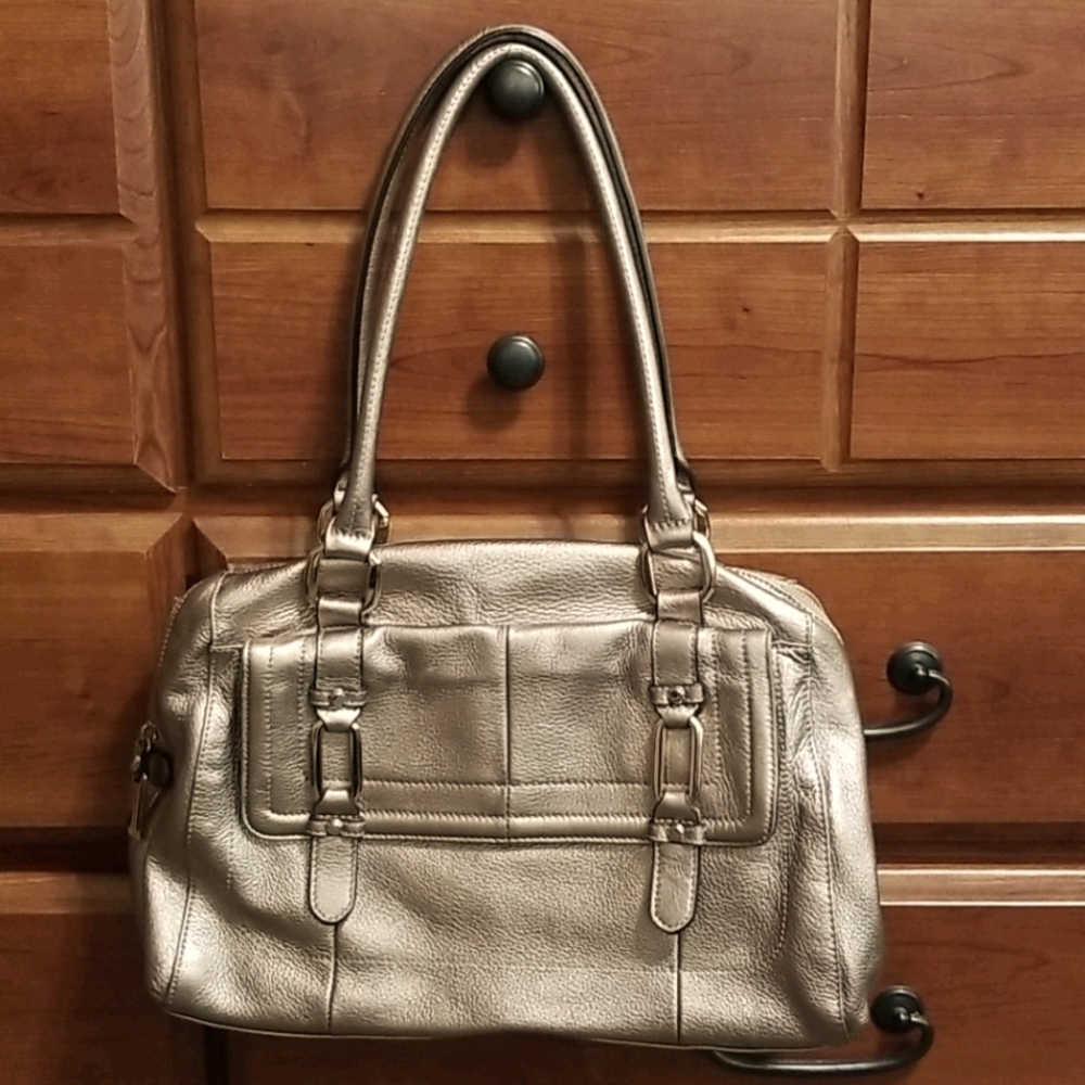 B. Makowsky gold purse. - Picture 1 of 15